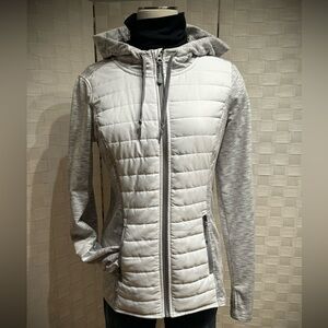 JOCKEY WOMEN'S WHITE LIGHTWEIGHT JACKET   SIZE SMALL